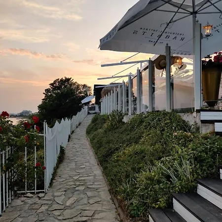 Marina Sunrise Apartment